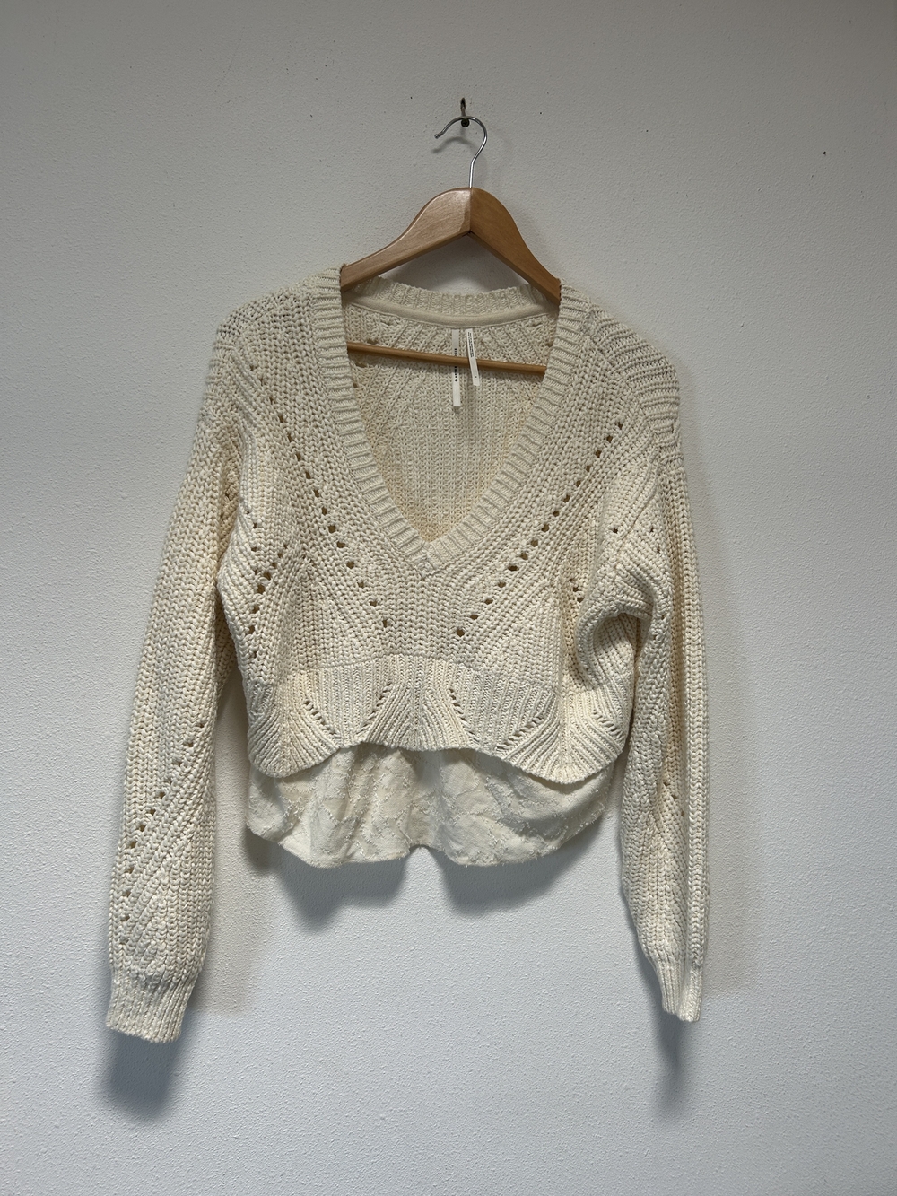 Anthropologie Cream V-Neck Crochet Pullover Sweater